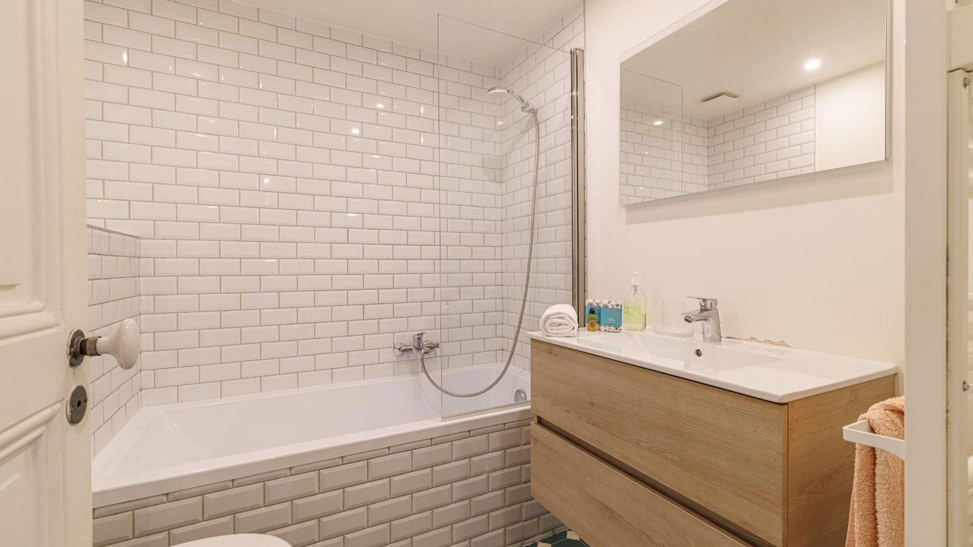 My Casa Guisol 17 - Elegant 3 Bedroom Near The Old Port Apartment
