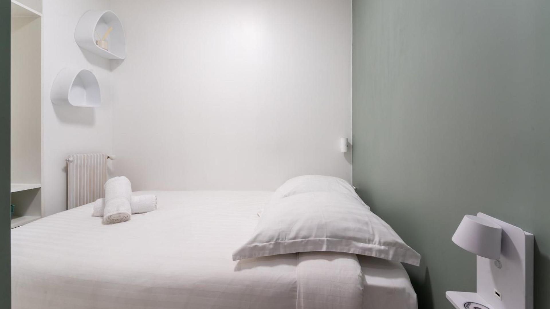 With 1 Bedroom, Gambetta, Russian Church Apartment