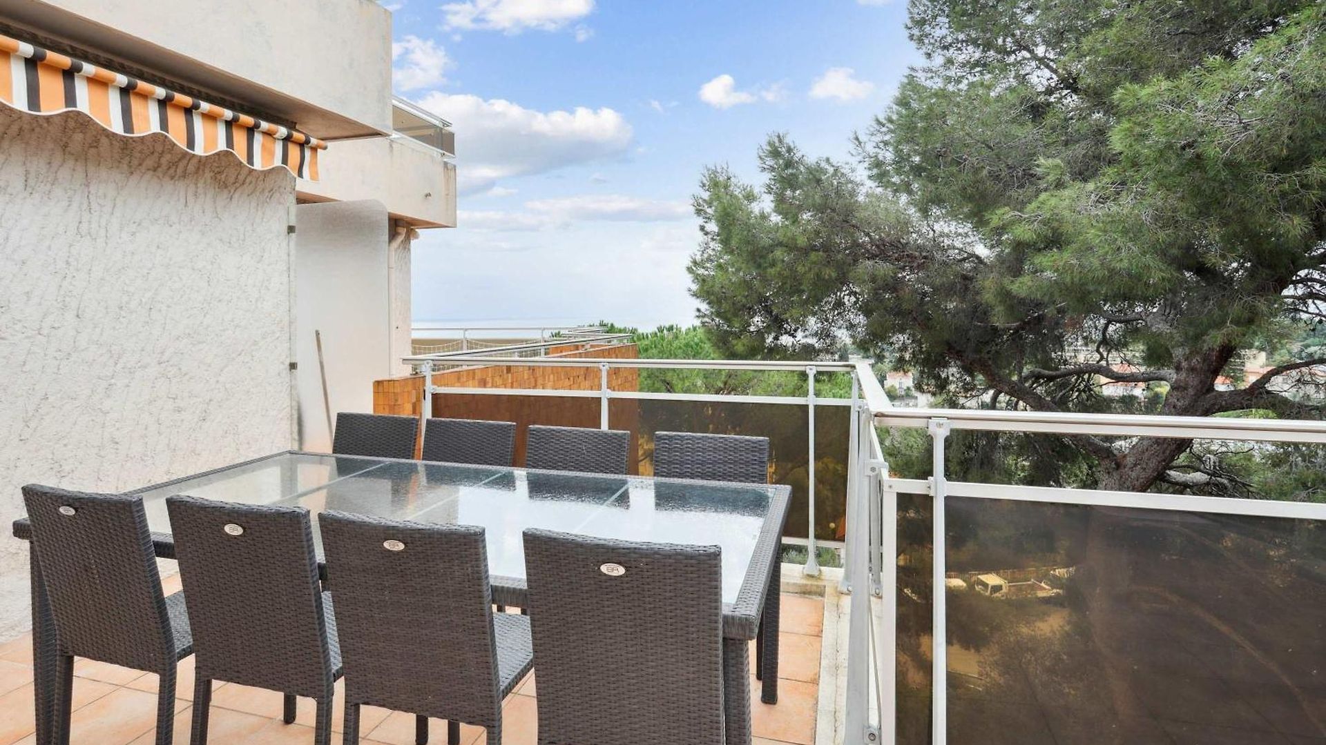 Apartment Grande Terrasse Et Vue Mer, Colline Nicoise