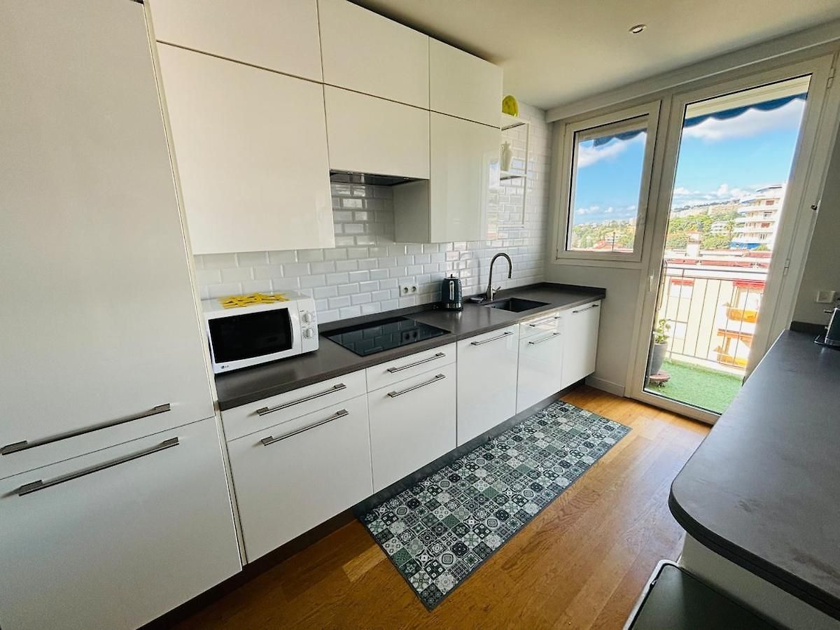 Superb 2 Bedrooms, Pools, Quiet, Near Sea Apartment Nice