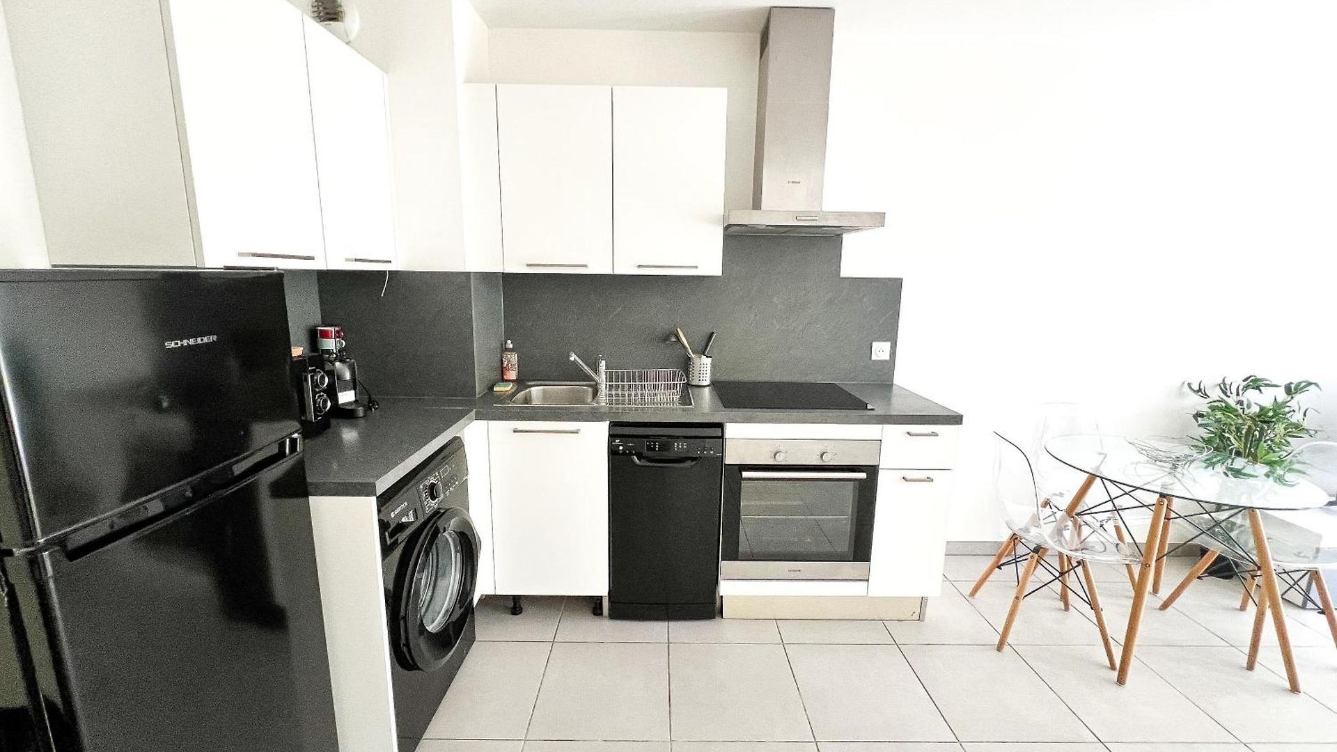 Riquier 1br Steps From Sncf Apartment