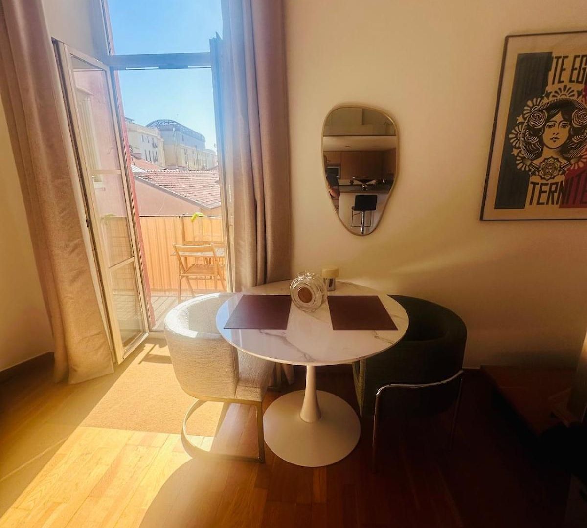 Place Massena Apartment