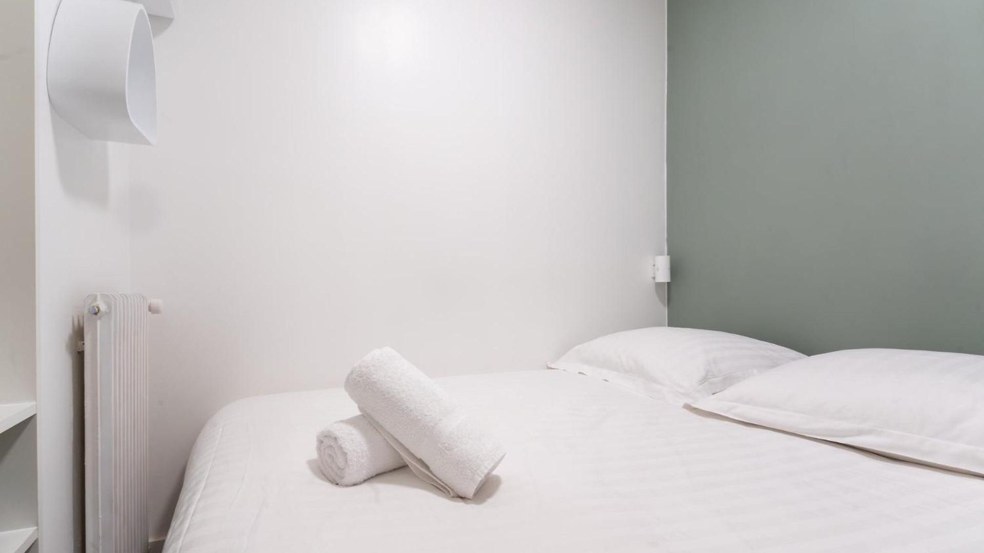 With 1 Bedroom, Gambetta, Russian Church * Nice
