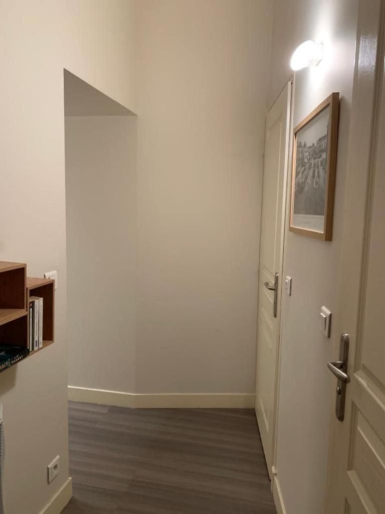 Charming Air-conditioned Apartment-prime Location In Old Apartment