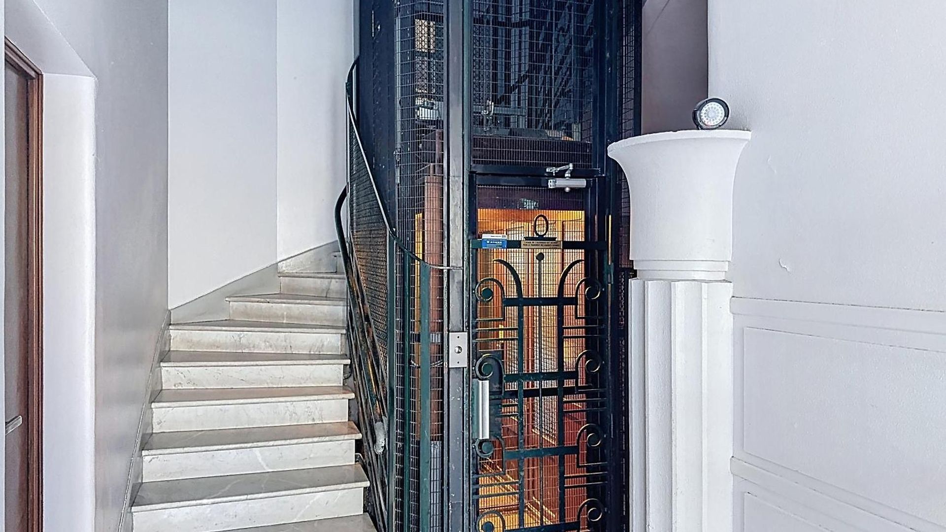 Victor Hugo Grand Elegance 2 *
