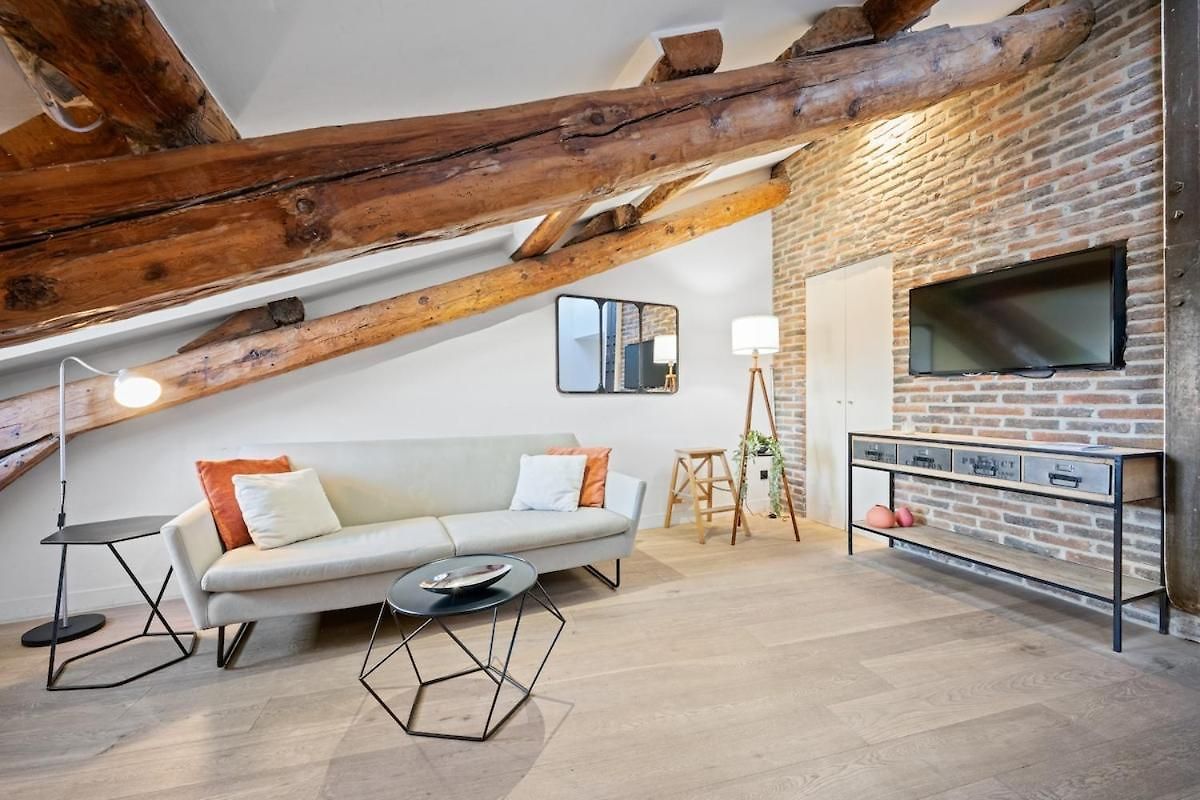 Stunning View And Air Conditionning Apartment