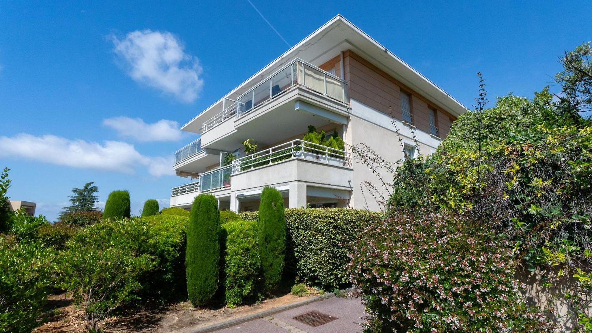 Summer Holidays Riviera Apartment