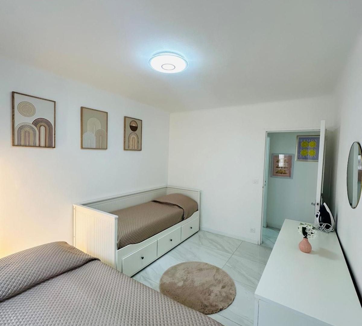 A 5min De La Climatise Apartment *
