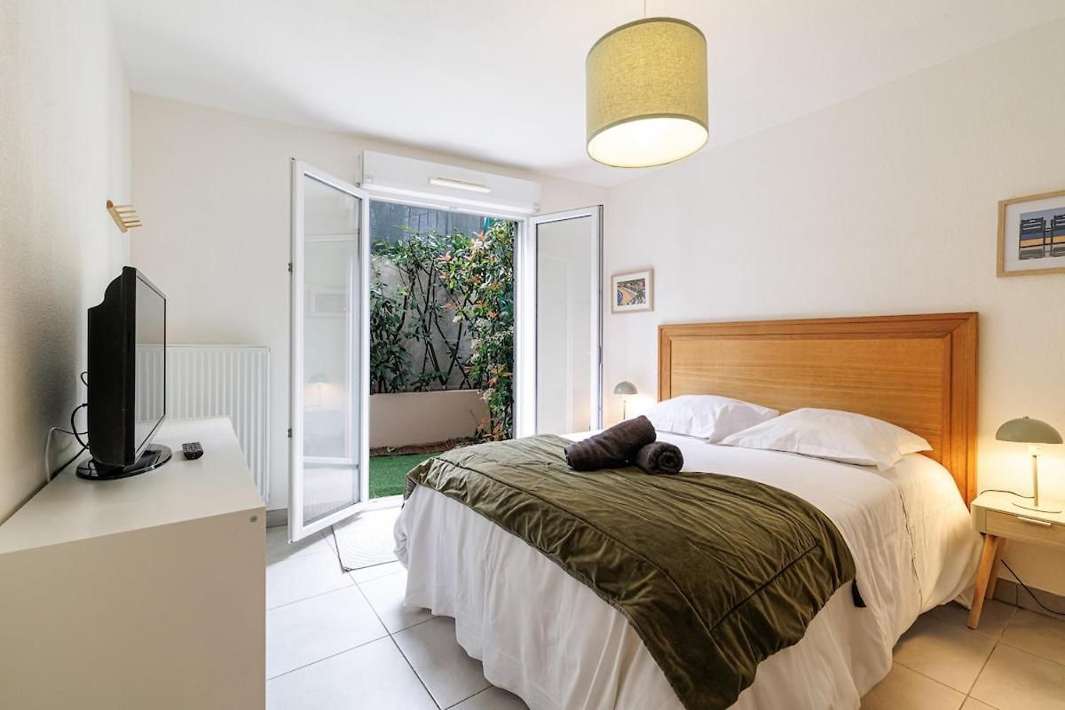 Apartment T2 Avec Terrasse Et Parking Privatif *