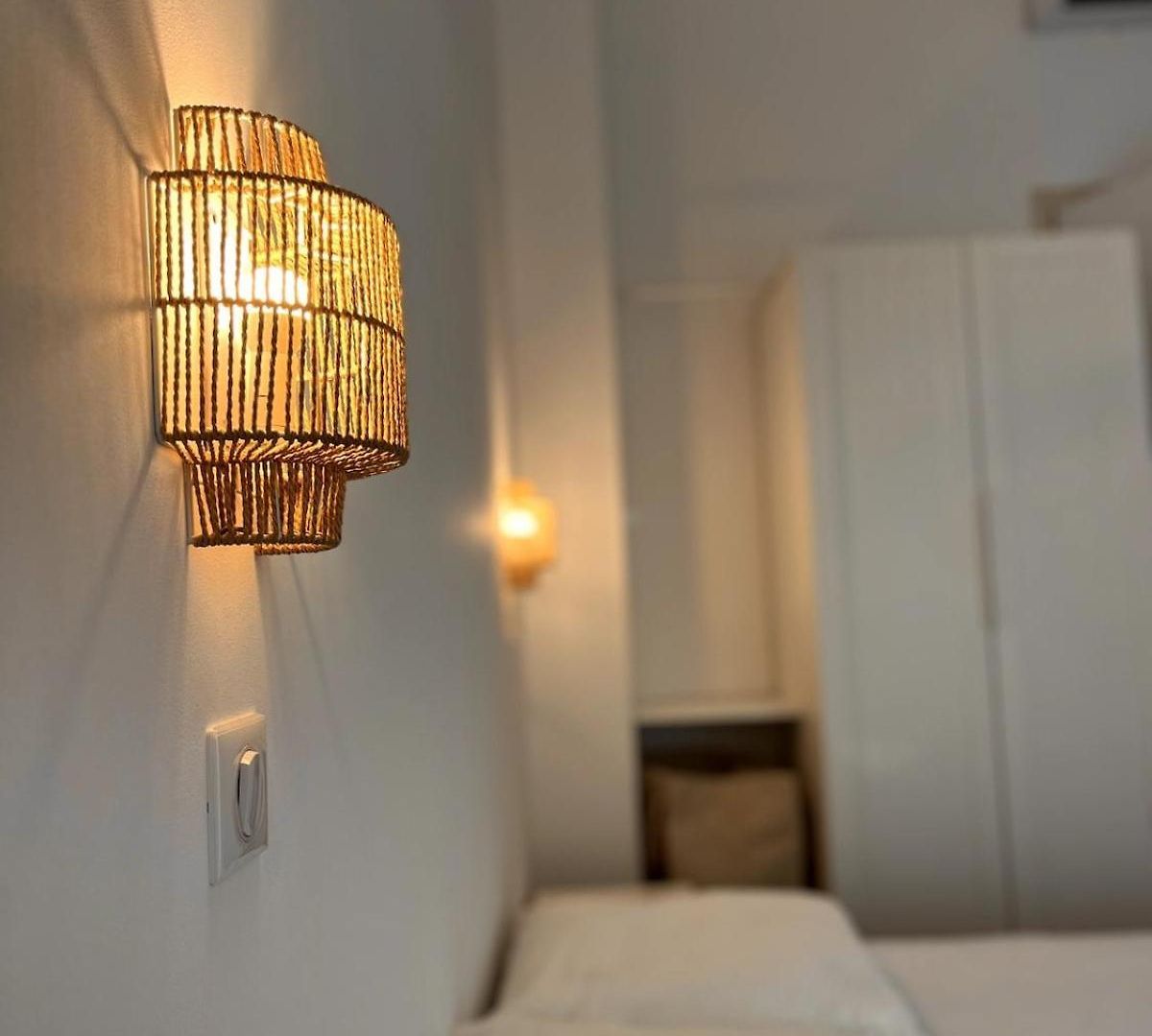 Urban Charm 6 People Near Dowtown With Air Conditioning & Netflix Apartment