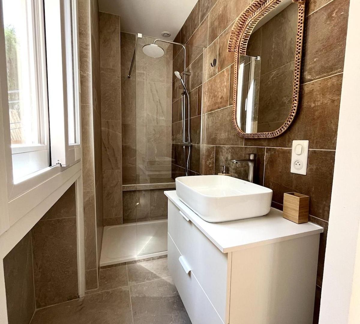 Apartment Urban Charm 6 People Near Dowtown With Air Conditioning & Netflix *