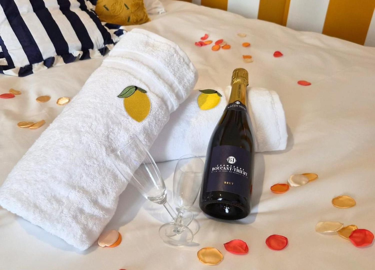 Ciao Bella Wellness - Luxury Jacuzzi, Massage Table & Ac In Appartement *