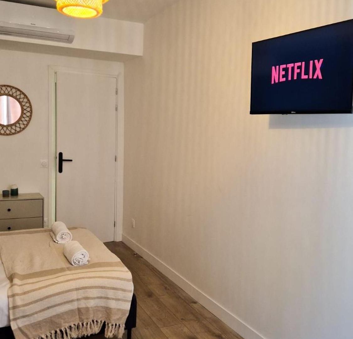 Apartment T3 Neuf Climatise 8 Pers Proche