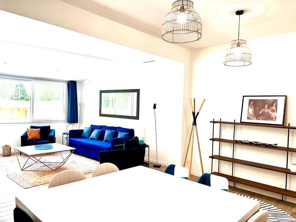 3 Chambres, Piscine Privee Et Parking