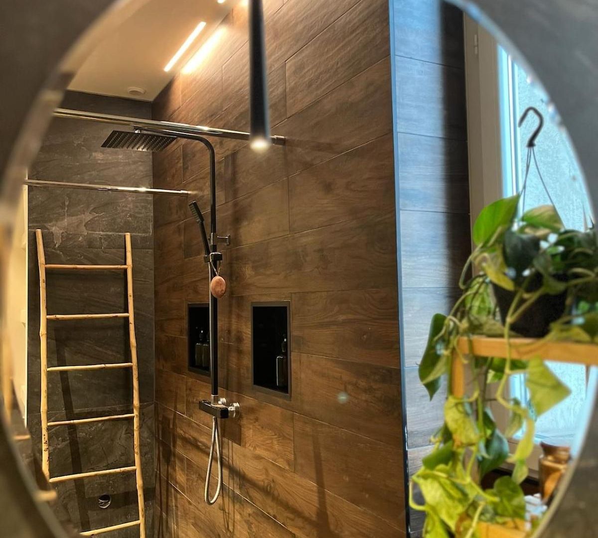 Apartment Urban Design 6 People Near Dowtown With Air Conditioning & Netflix