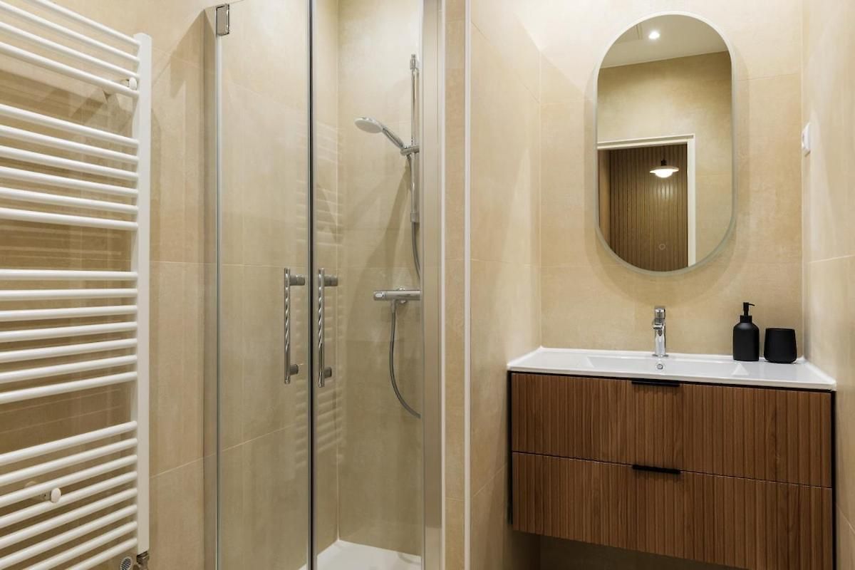 Charme Nicois, 15min De La Mer, 3 Chambres, Climatisation, Terrasse