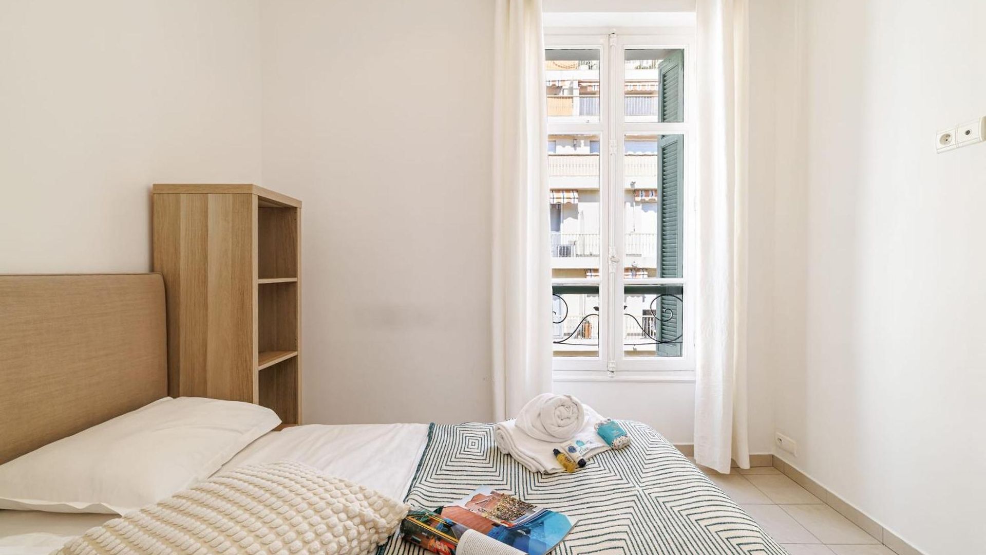 My Casa Durante 14 - Cosy In Town Close Train Station Apartment