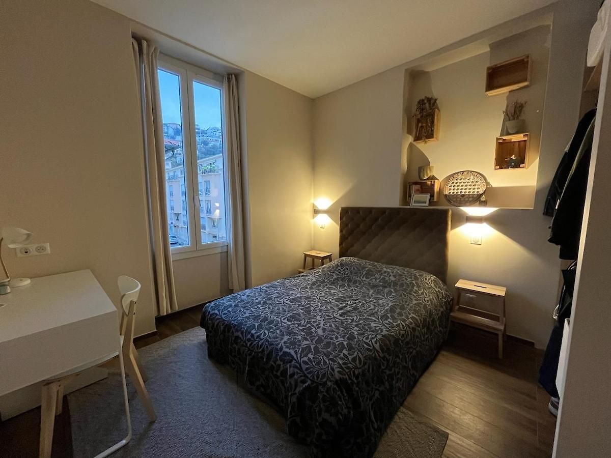 Urban Design 6 People Near Dowtown With Air Conditioning & Netflix Apartment *