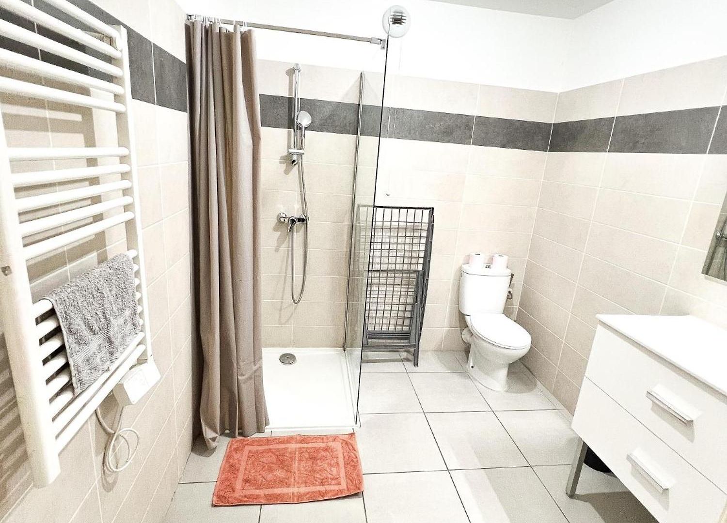 Riquier 1br Steps From Sncf Apartment *