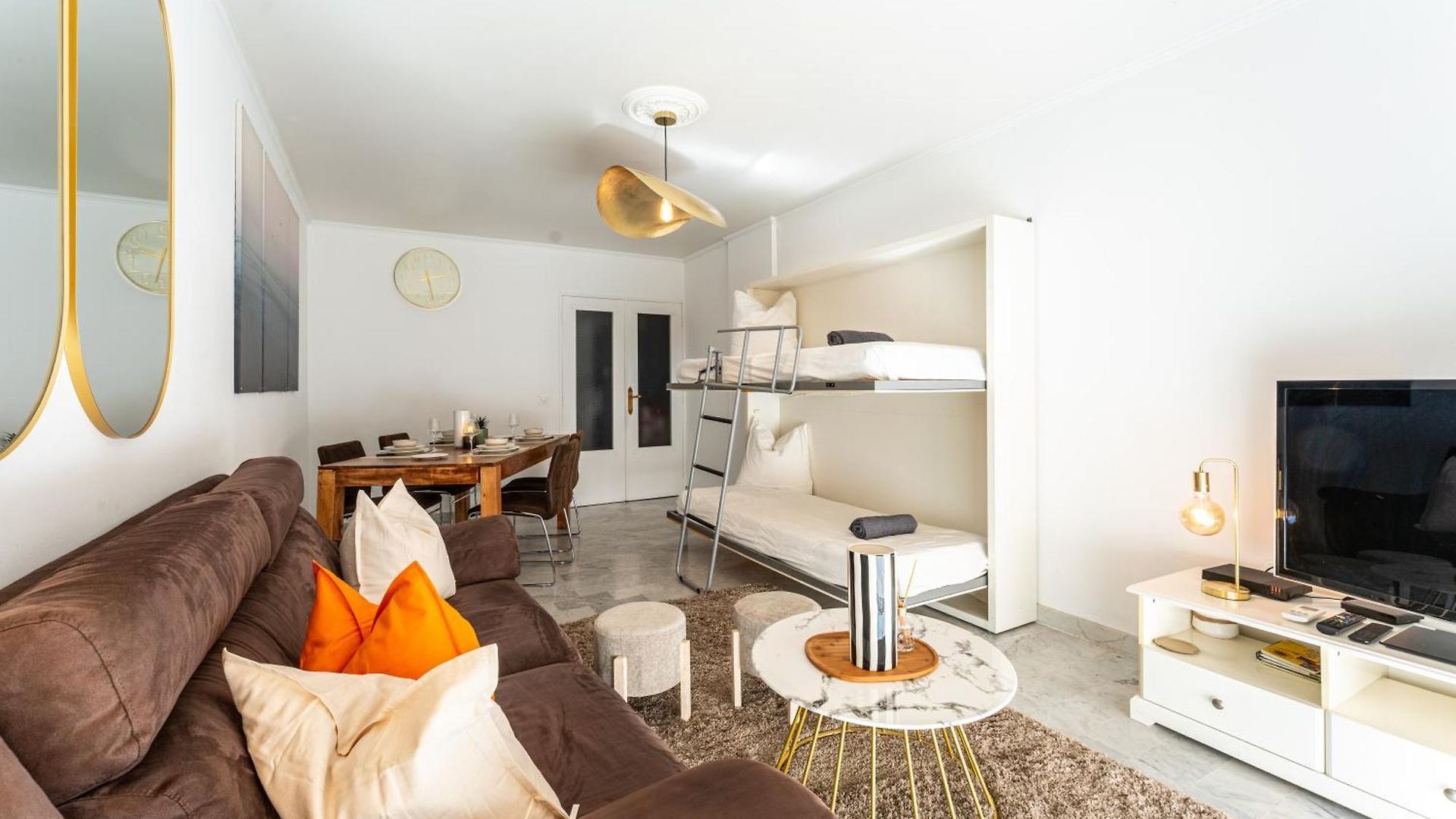 Riviera Cozy In