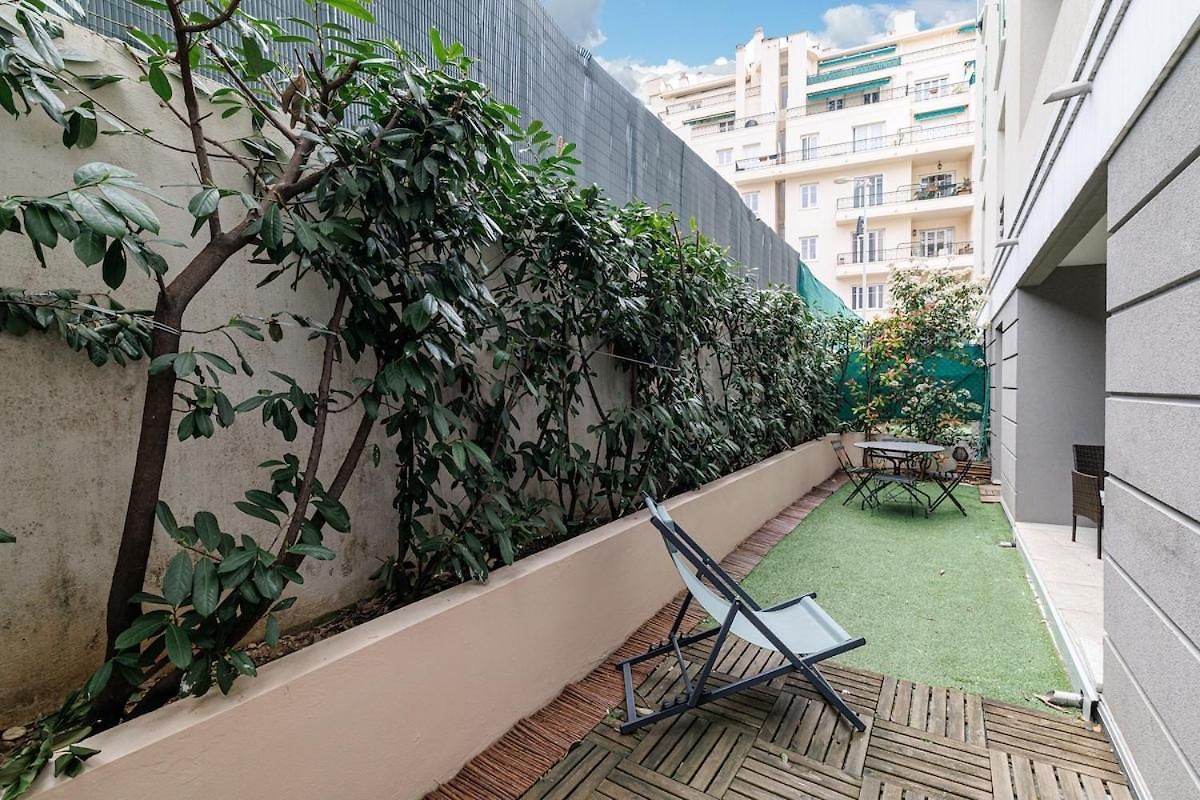 T2 Avec Terrasse Et Parking Privatif * Nice