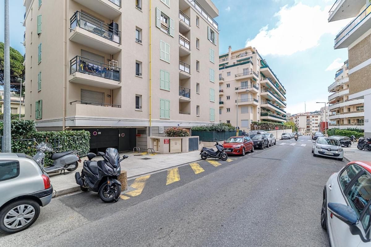 Apartment T2 Avec Terrasse Et Parking Privatif *