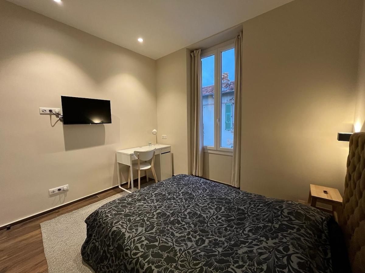 Apartment Urban Design 6 People Near Dowtown With Air Conditioning & Netflix