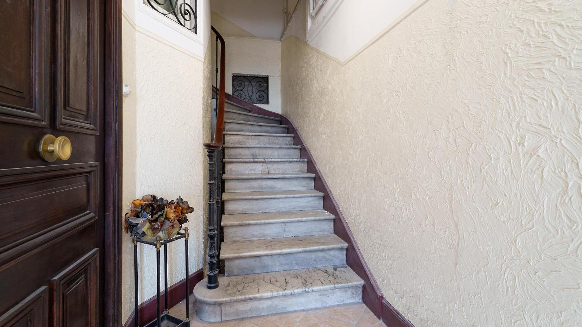 Renting - Promenade - Luxury Loft Sea View Balcony Floor Apartment *