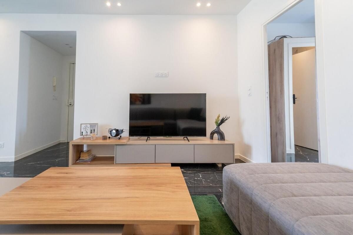 Carras Apartment Nice