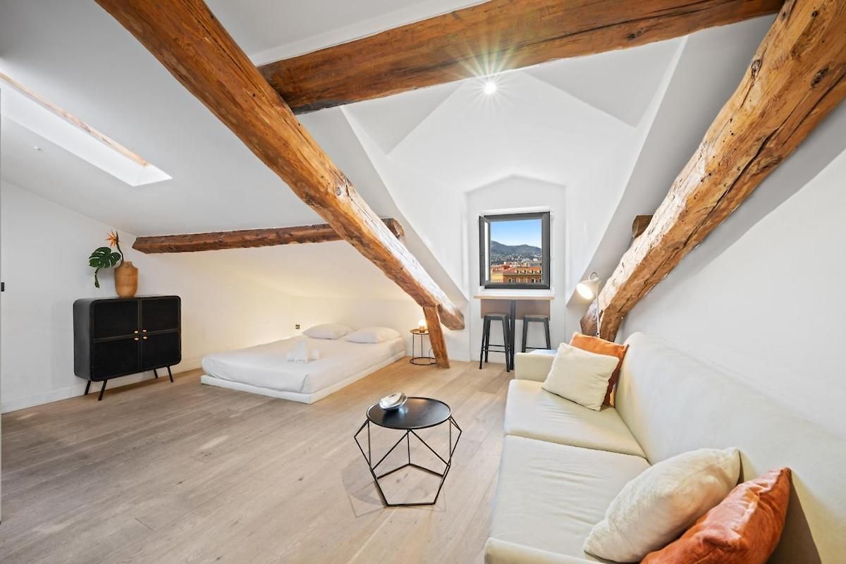 Stunning View And Air Conditionning