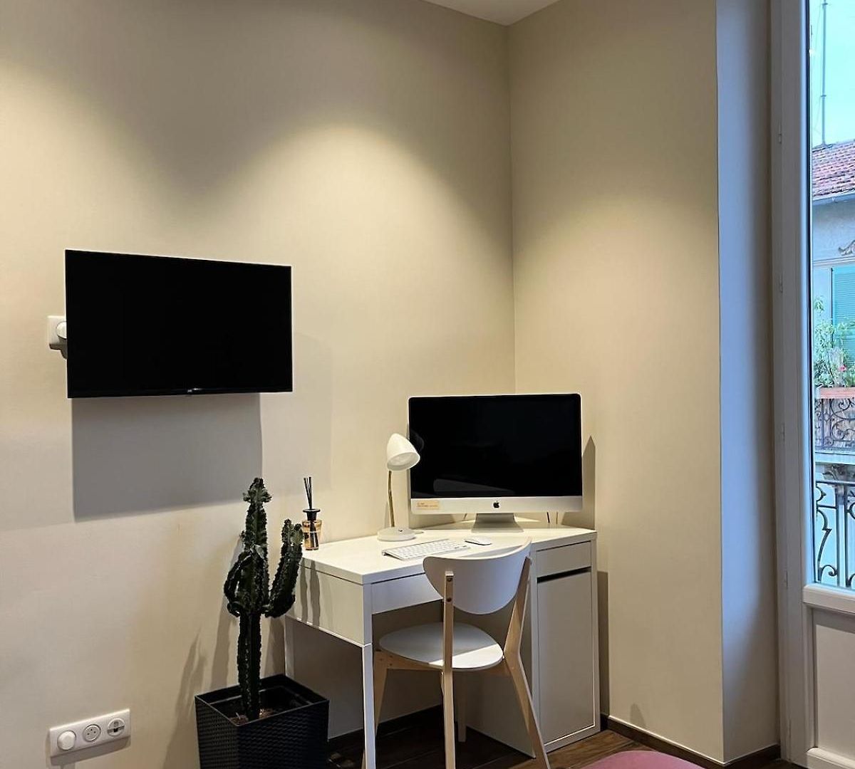 Apartment Urban Design 6 People Near Dowtown With Air Conditioning & Netflix *