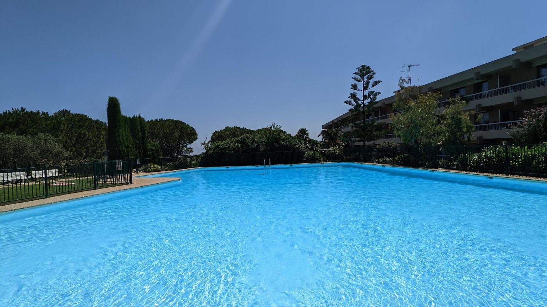 Apartment Avec Terrasse - Piscine - Tennis - Gardien *