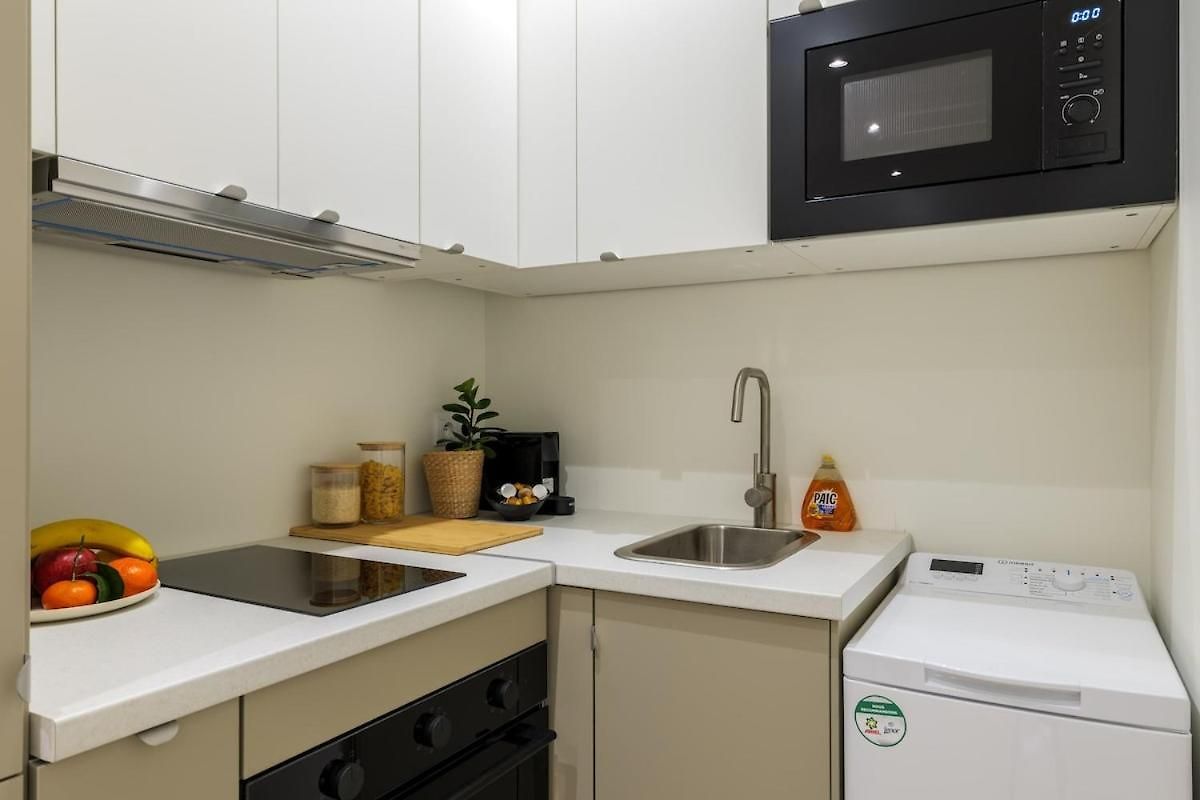 Apartment Charme Nicois, 15min De La Mer, 3 Chambres, Climatisation, Terrasse Nice