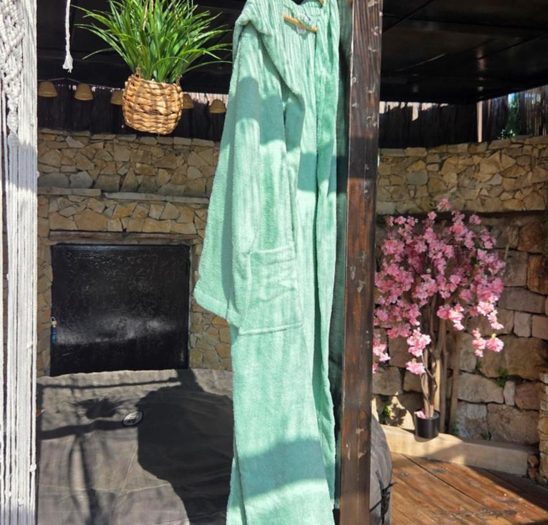 Avec Jardin Prive & Jacuzzi *