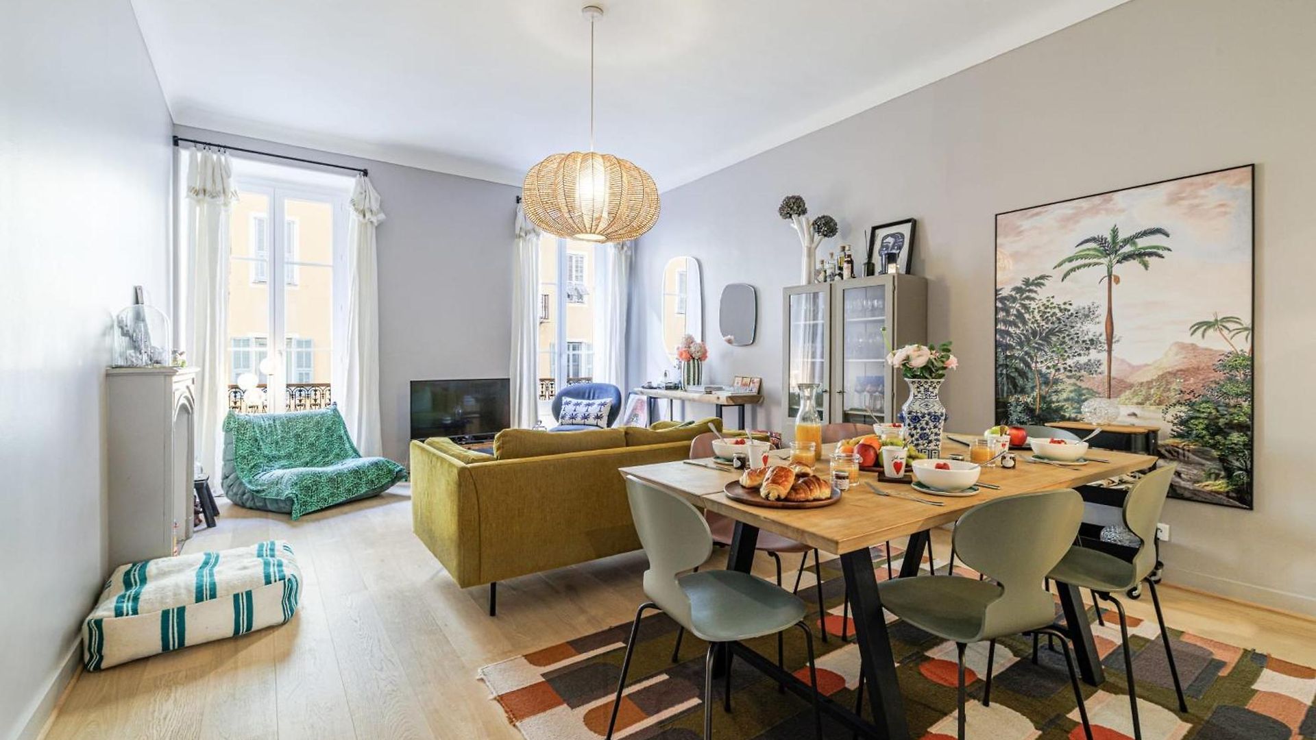 Apartment My Casa Guisol 17 - Elegant 3 Bedroom Near The Old Port