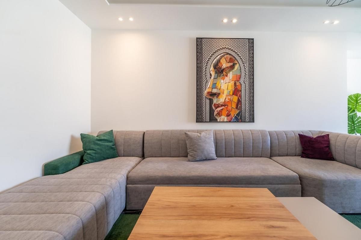 Apartment Carras *