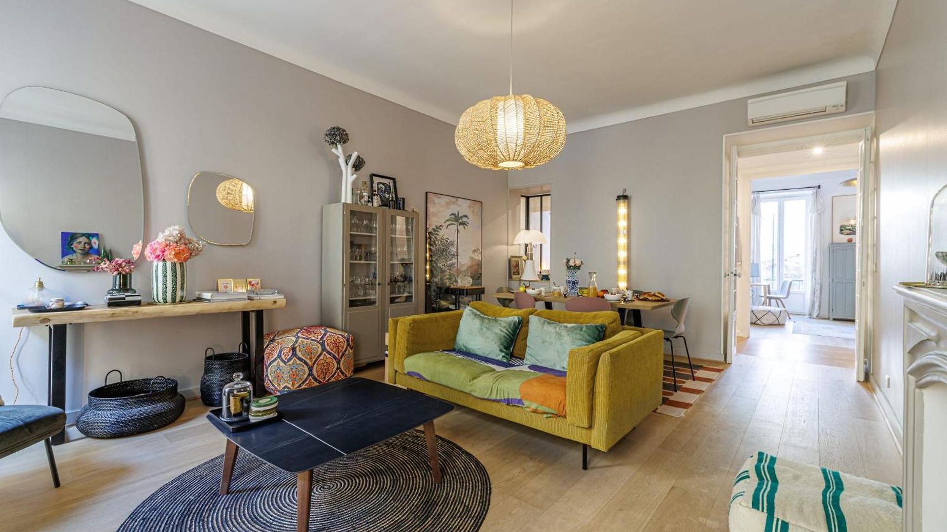 Apartment My Casa Guisol 17 - Elegant 3 Bedroom Near The Old Port