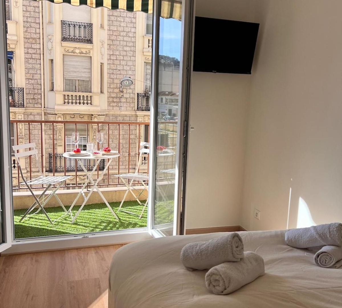 Charme Nicois, 15min De La Mer, 3 Chambres, Climatisation, Terrasse Apartment *