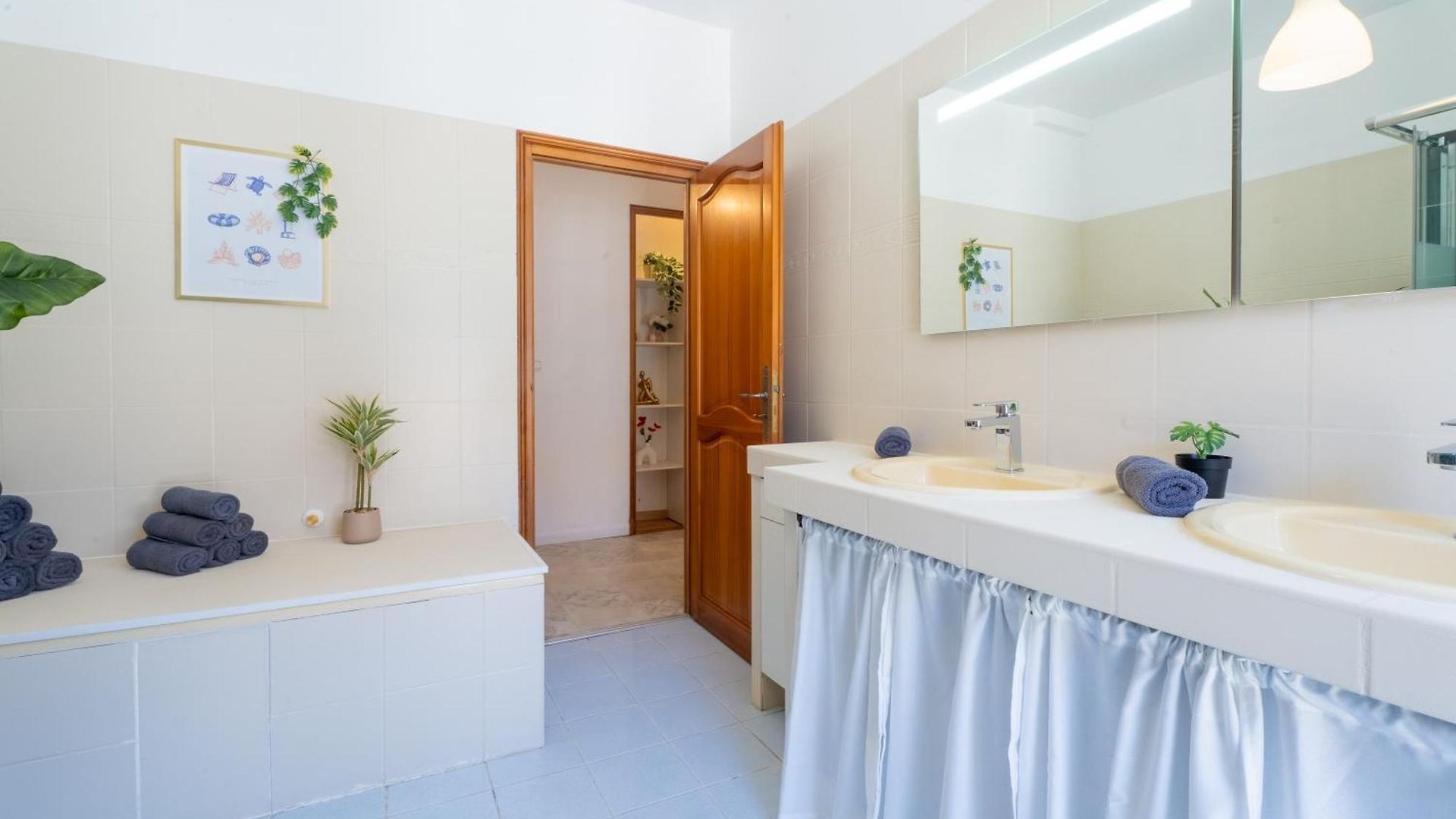 Riviera Sunshine Apartment *