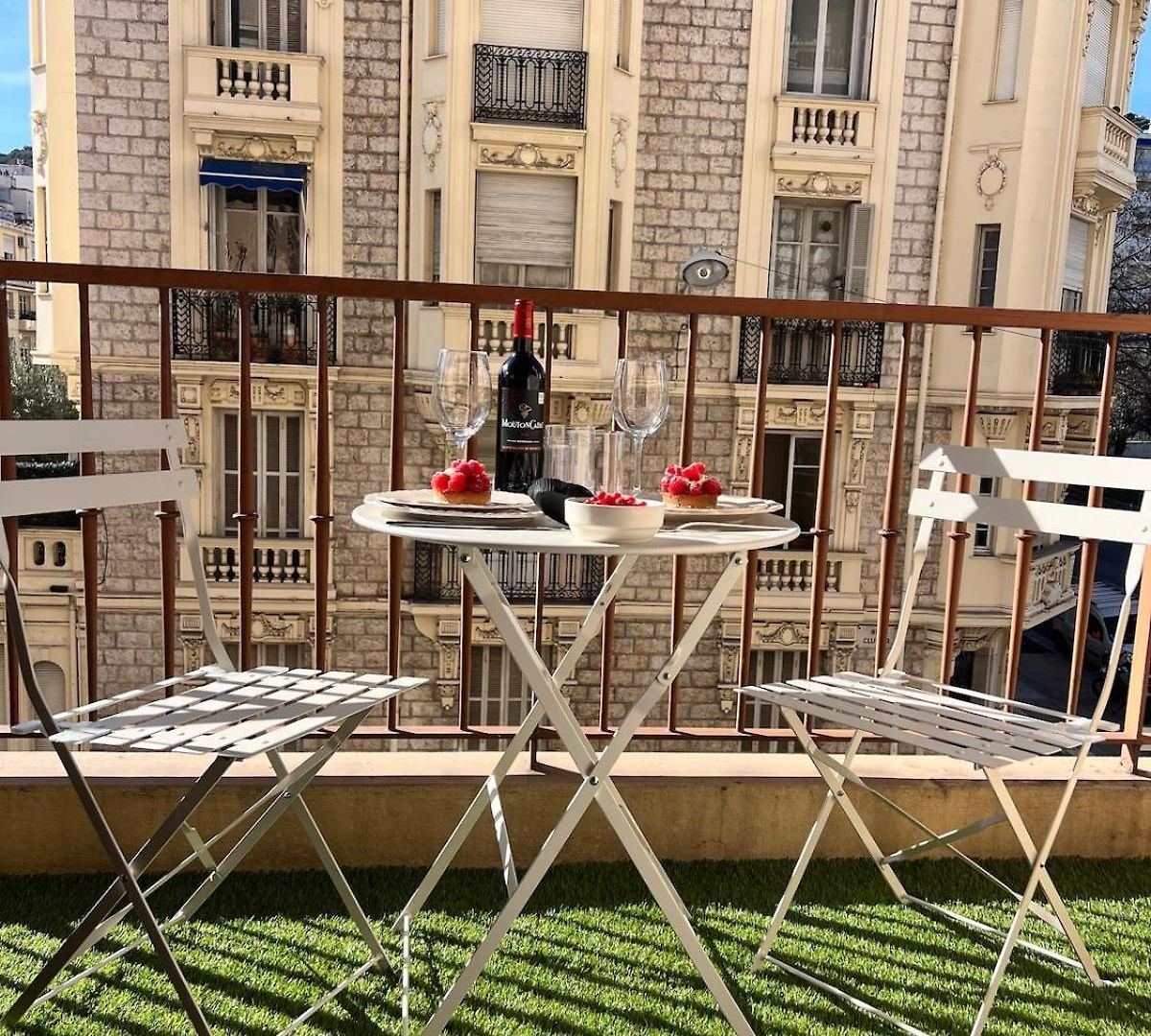 Charme Nicois, 15min De La Mer, 3 Chambres, Climatisation, Terrasse