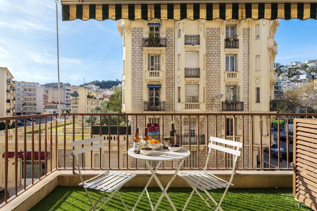 Charme Nicois, 15min De La Mer, 3 Chambres, Climatisation, Terrasse Apartment