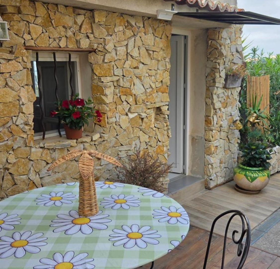 Apartment Avec Jardin Prive & Jacuzzi