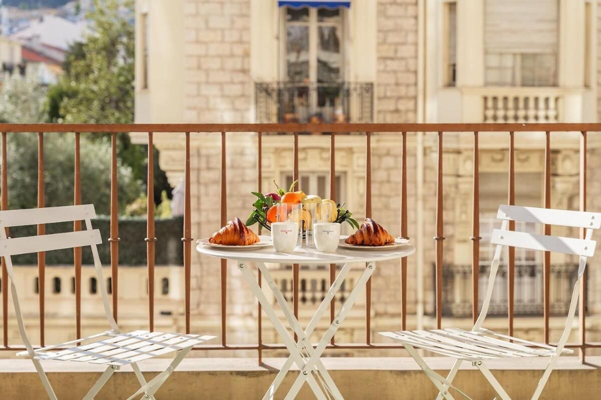 Charme Nicois, 15min De La Mer, 3 Chambres, Climatisation, Terrasse Apartment *