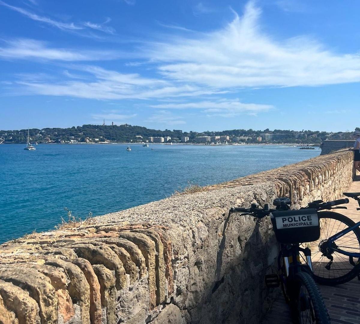Charme Nicois, 15min De La Mer, 3 Chambres, Climatisation, Terrasse Apartment *