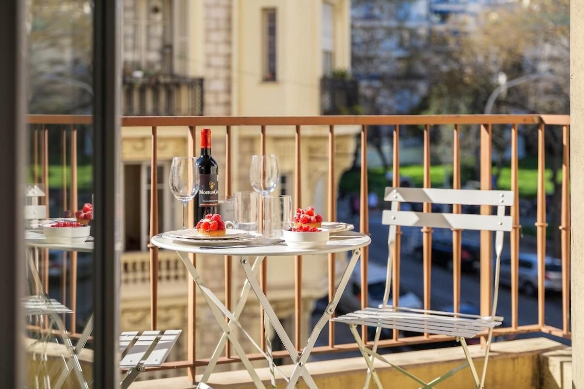 Charme Nicois, 15min De La Mer, 3 Chambres, Climatisation, Terrasse