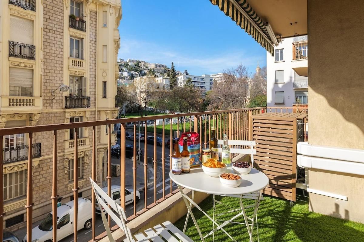 Charme Nicois, 15min De La Mer, 3 Chambres, Climatisation, Terrasse Apartment