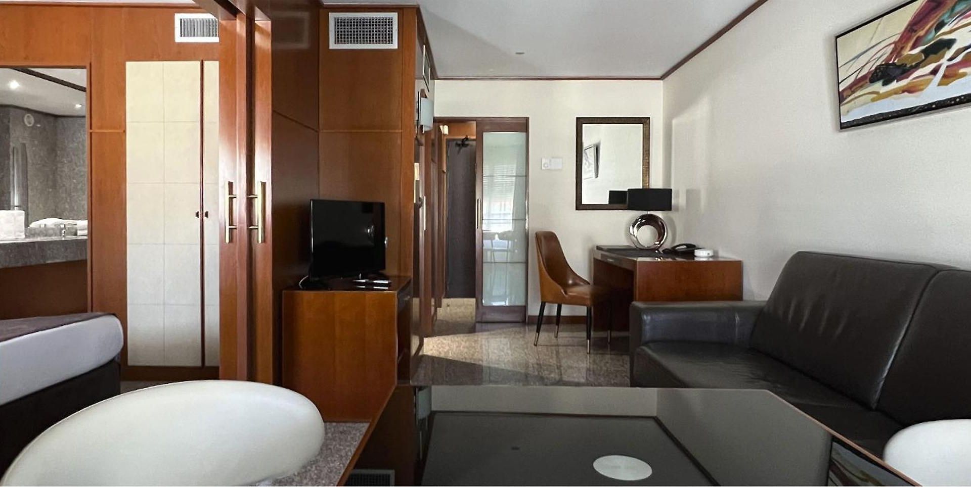 Hotel Goldstar & 4*