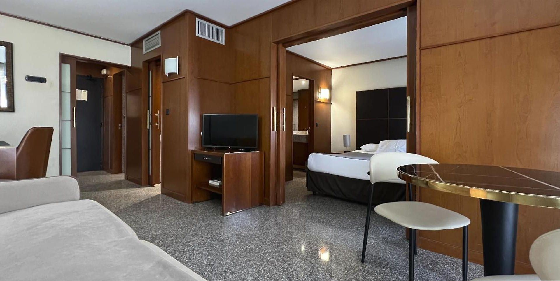 Hotel Goldstar & Nice