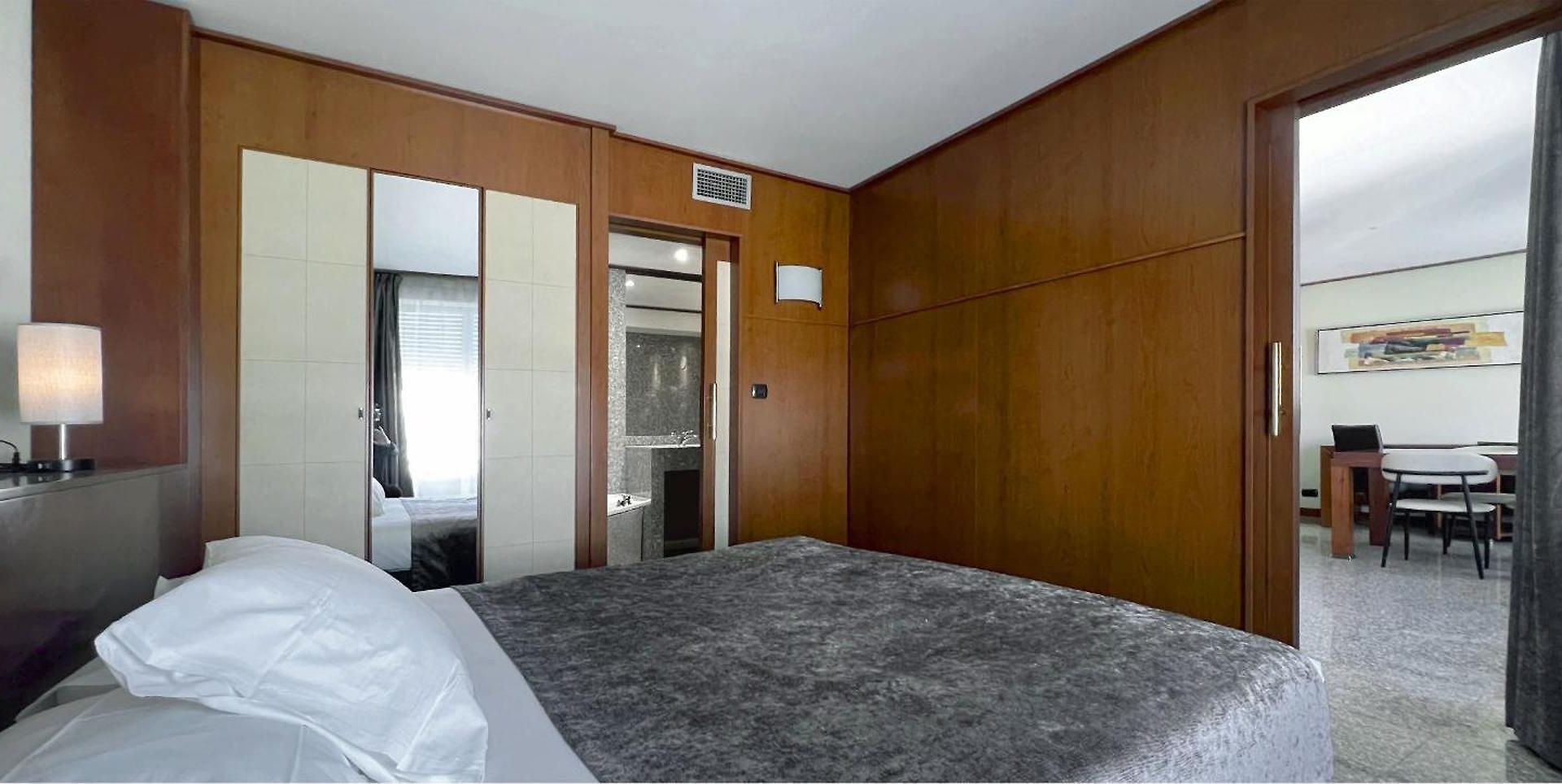 Hotel Goldstar &
