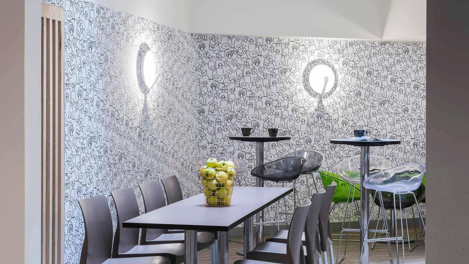 Hotel Ibis Styles Vieux Port 3*